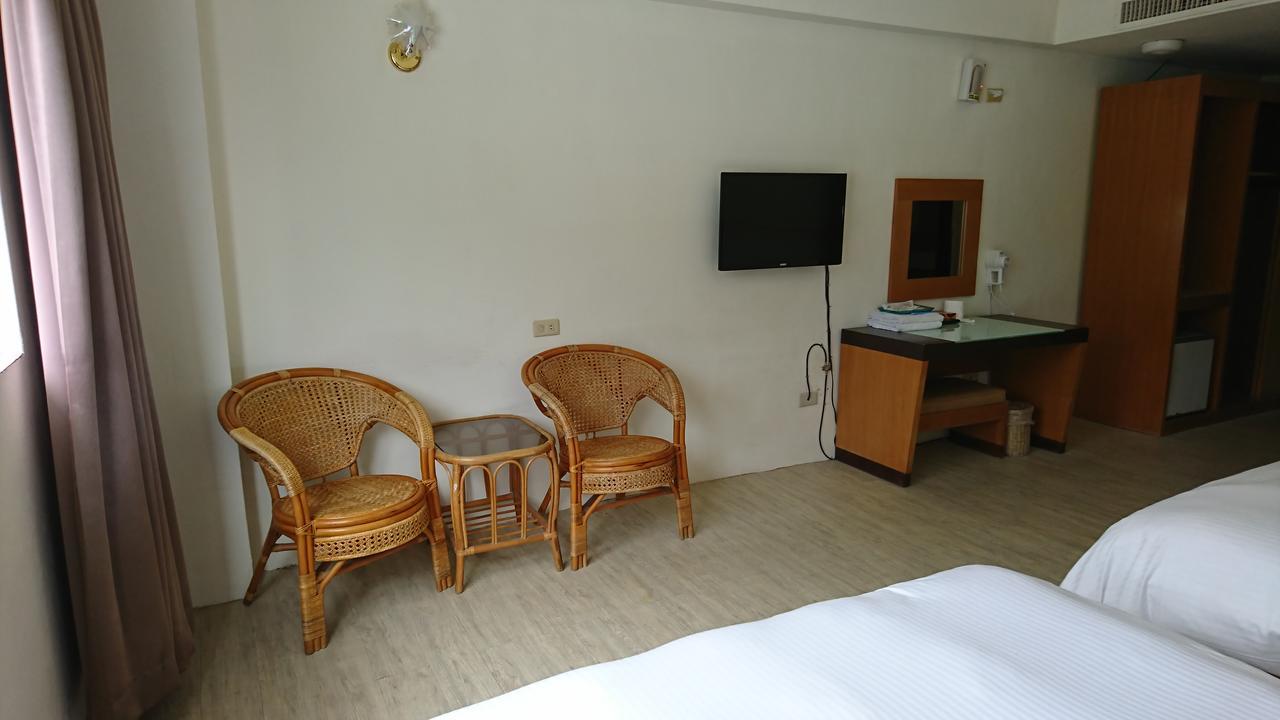Angela Hotel Taitung Exterior photo